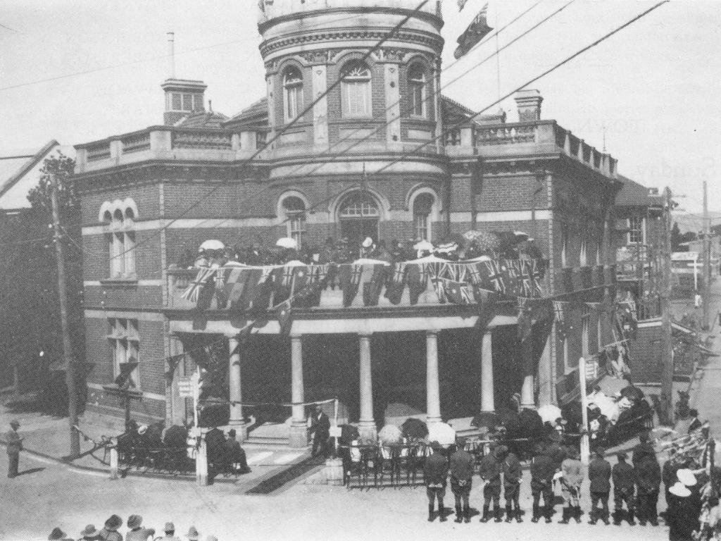 Midland Town Hall Tour